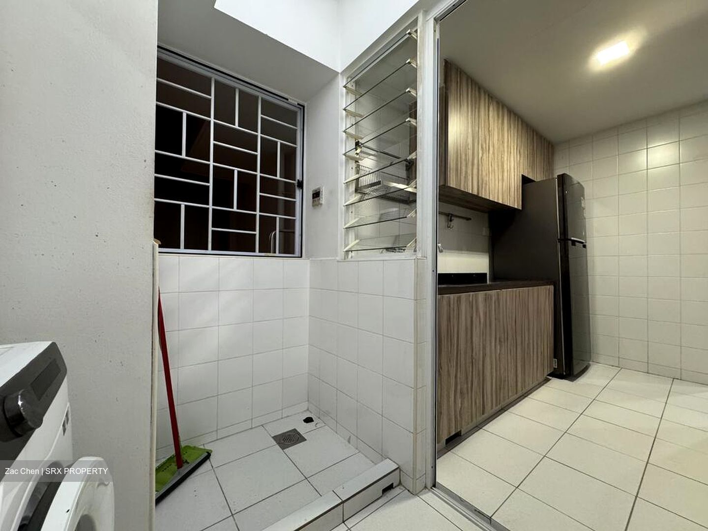 The Esparis (D18), Condominium #522554201
